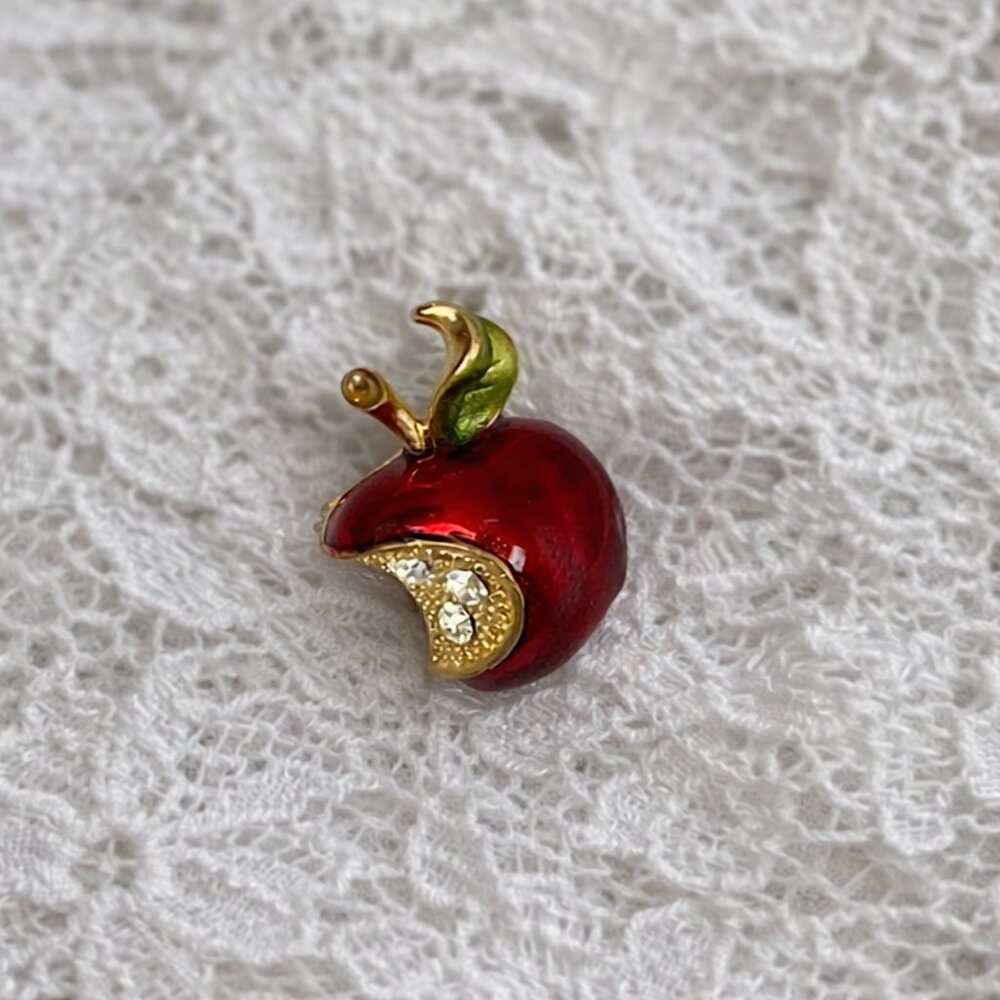 Vintage Tiny Apple Gold Tone Brooch Pin Enamel Rhinestone Fruit Kitschy Eclectic